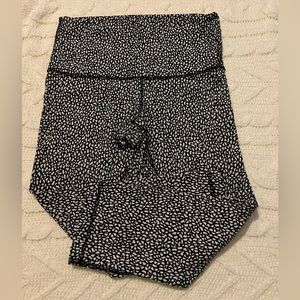 Lululemon Black and White Speckled Crops